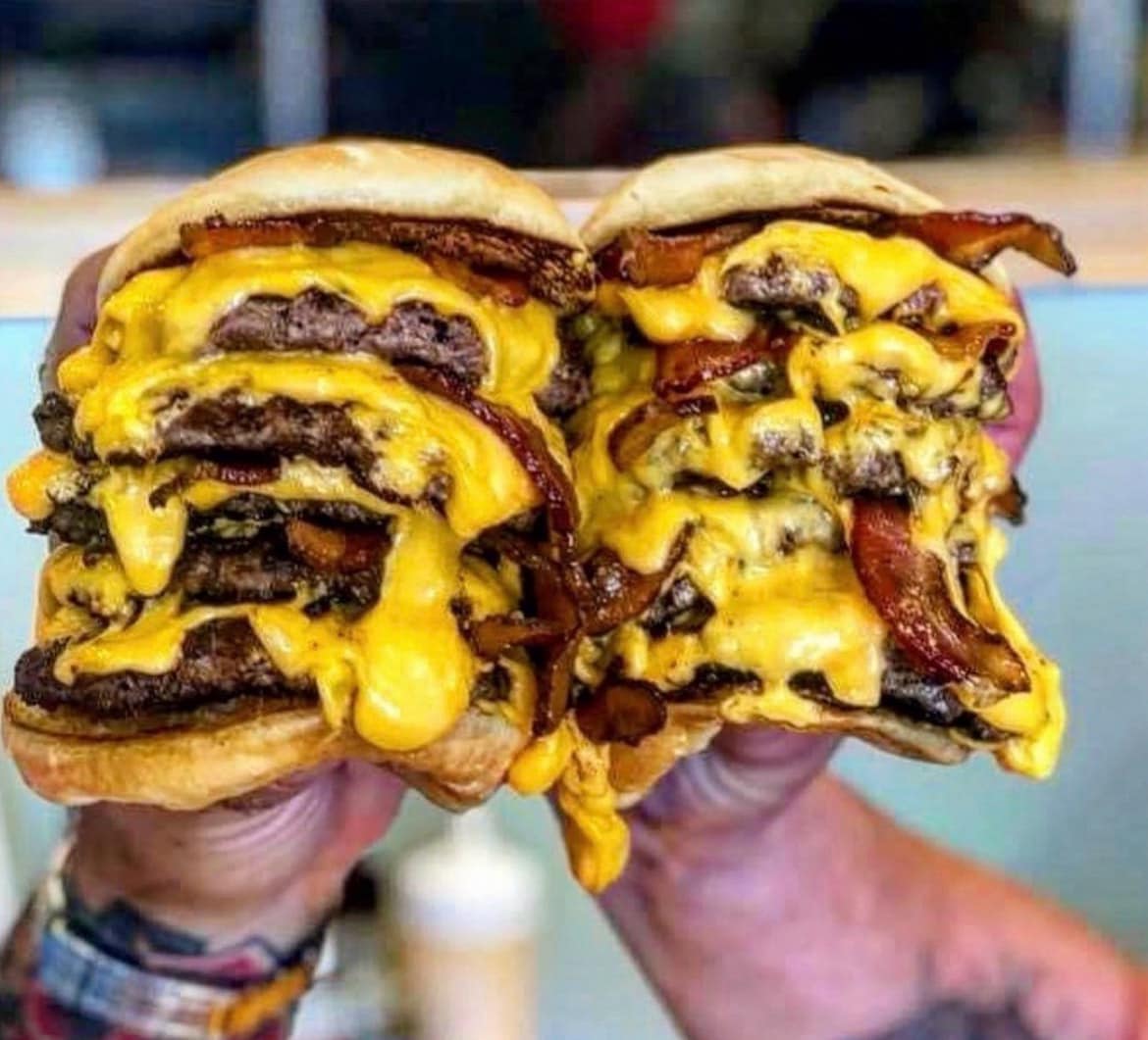 🌟🇺🇸 Fourth of July week specials 🌟🇺🇸 🧀 Cheezy E Burger: (2