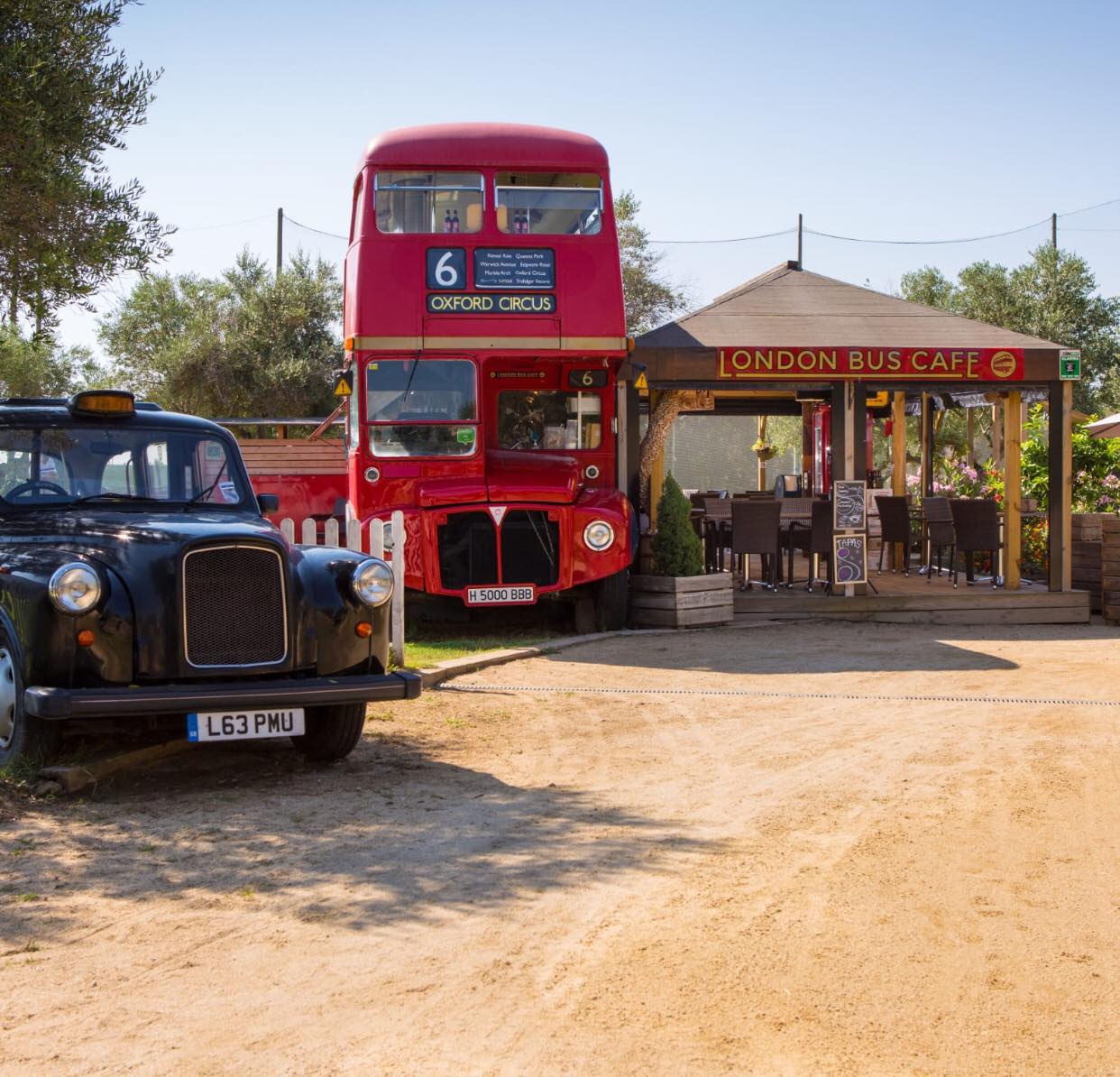 london bus cafe