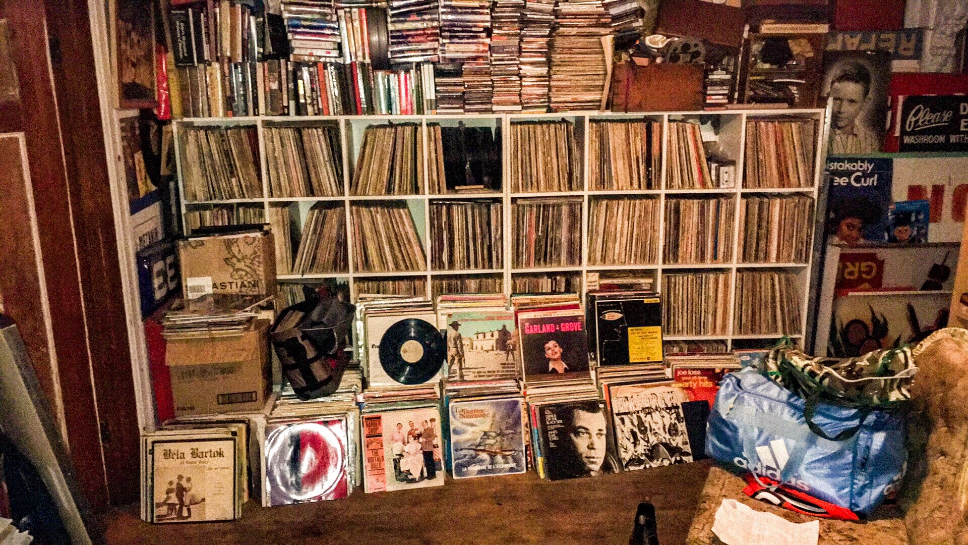 The Amazing Sample Bank - curated vinyl sample service