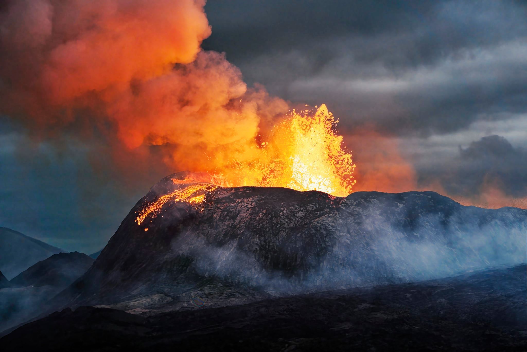 Quality HDR Photography - ---+ Like a fire-breathing dragon We hiked up ...