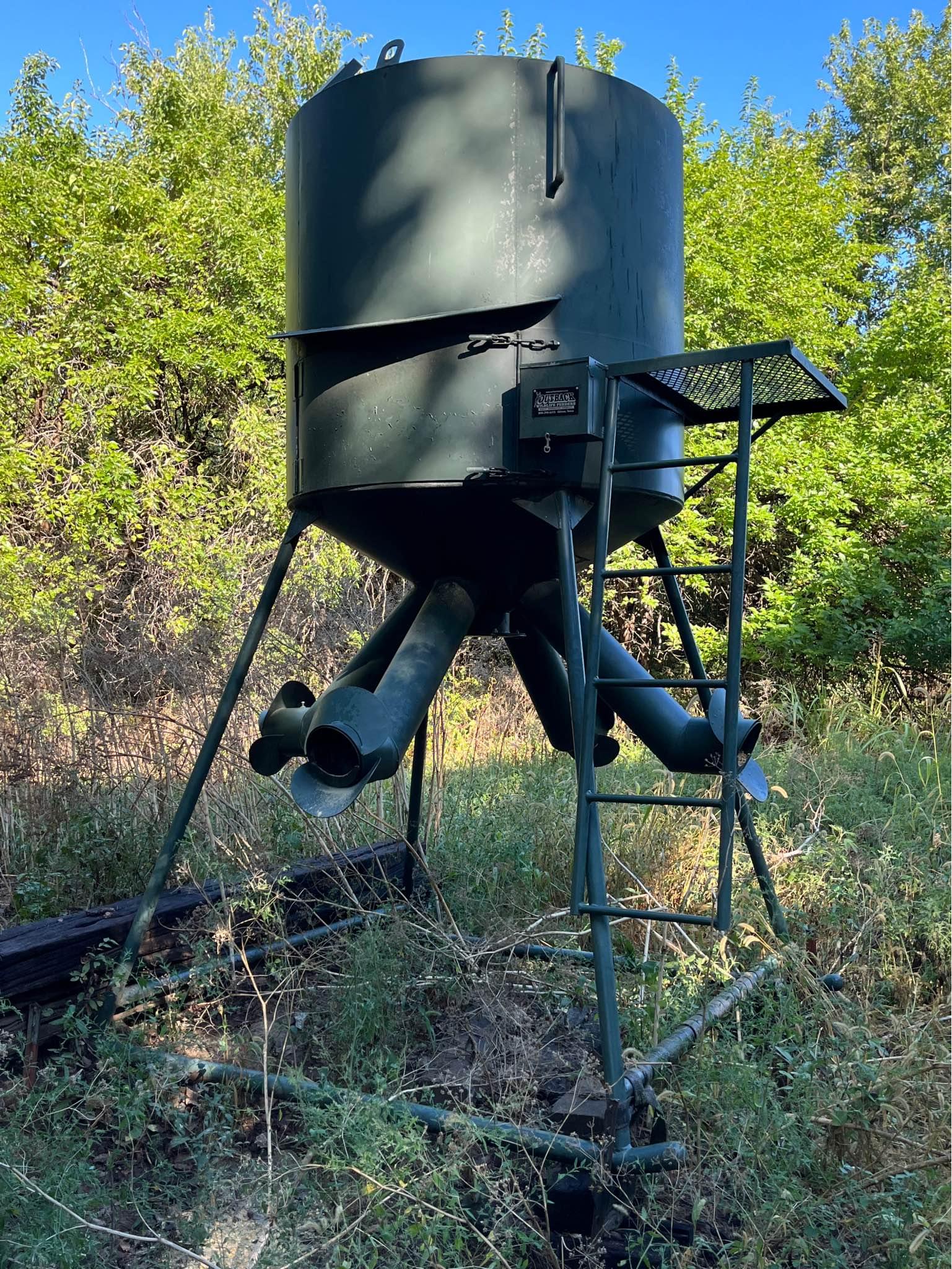 Outback Feeders