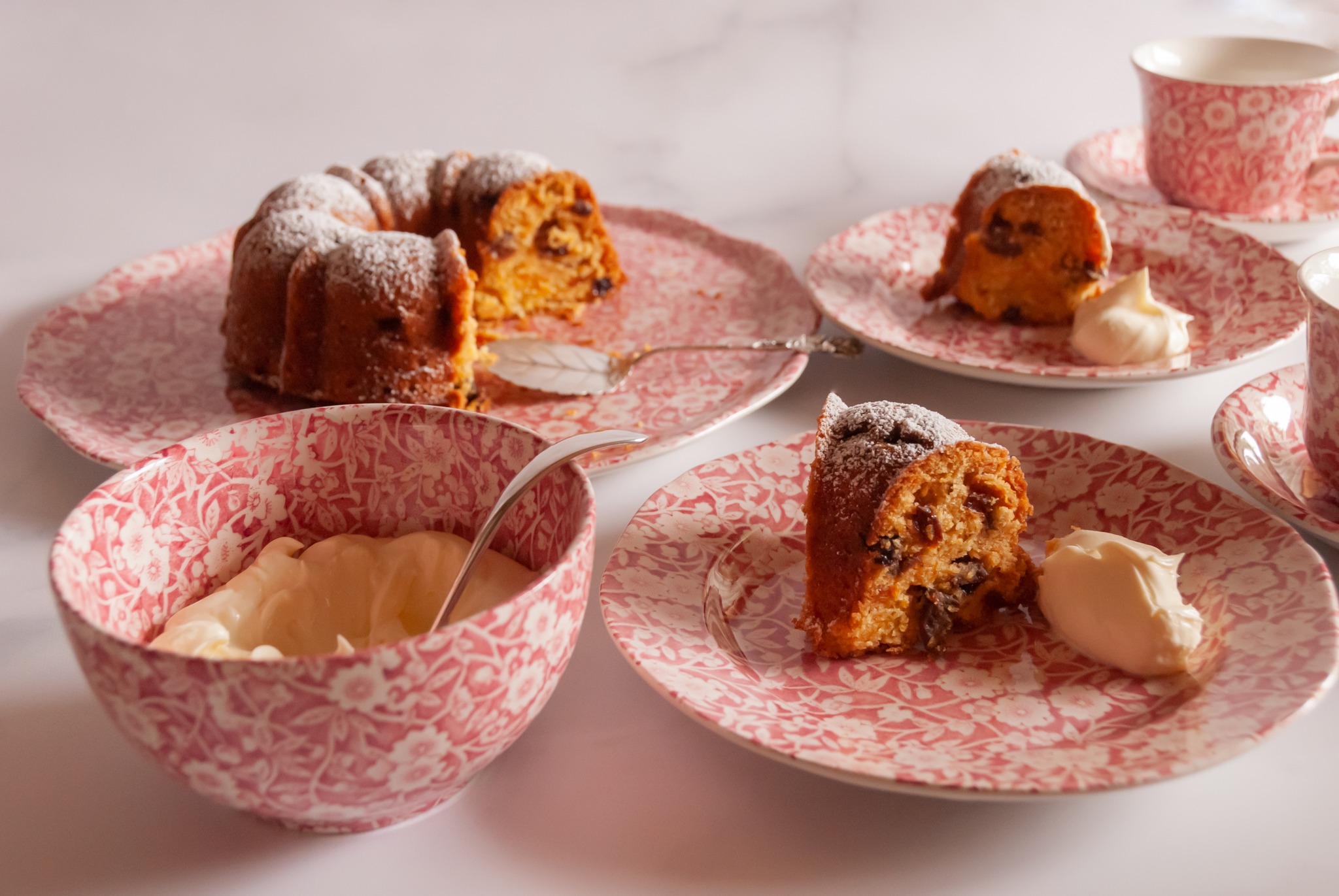 加藤千恵先生のキャロットケーキ Special Carrot Cake with Burleigh