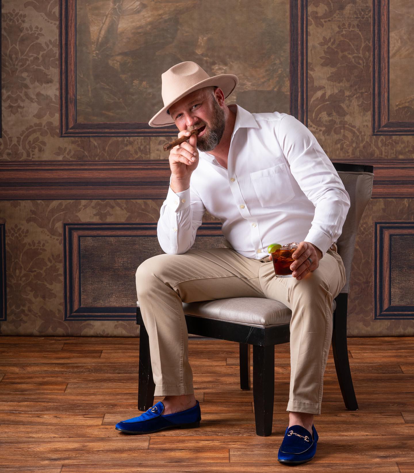 Dress code for men at Havana nightlife spots?