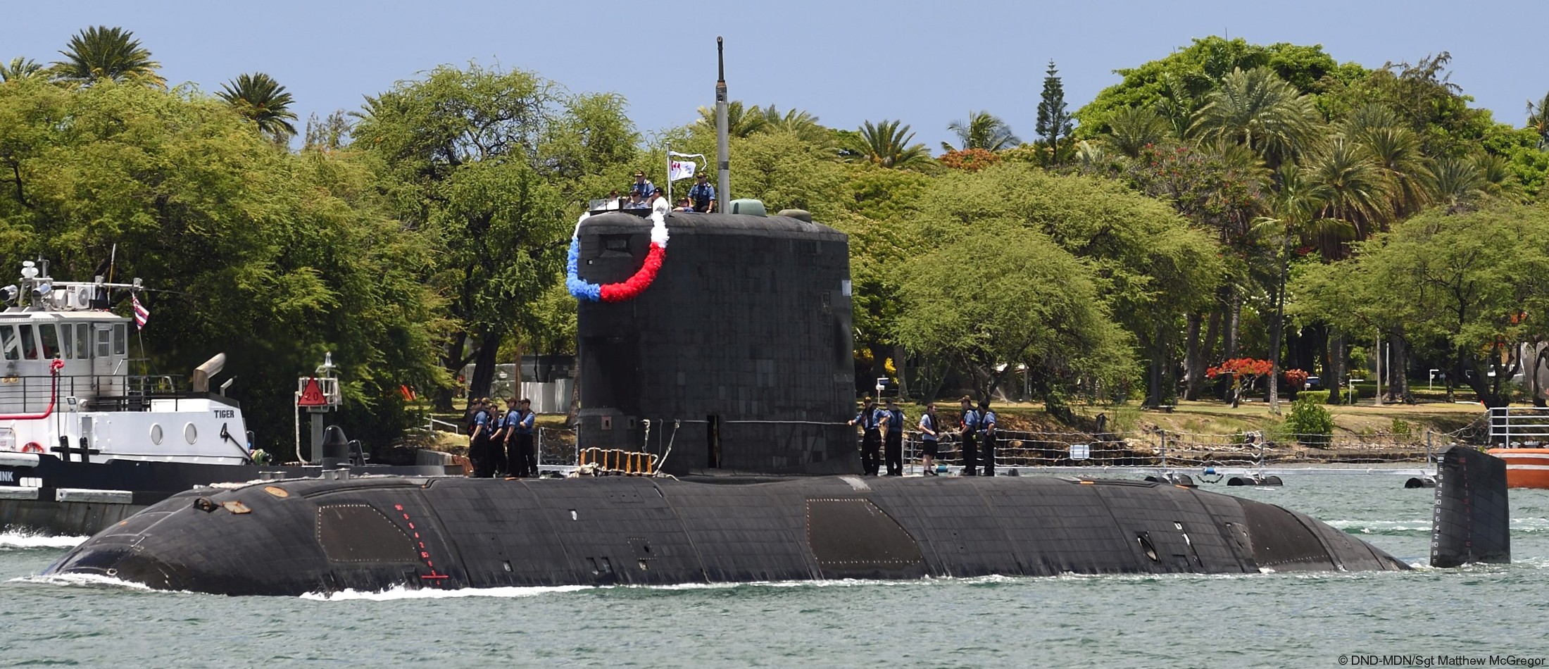 Military - HMCS Victoria (SSK876) ⚓ 🇨🇦 Type, class: Victoria (ex UK ...
