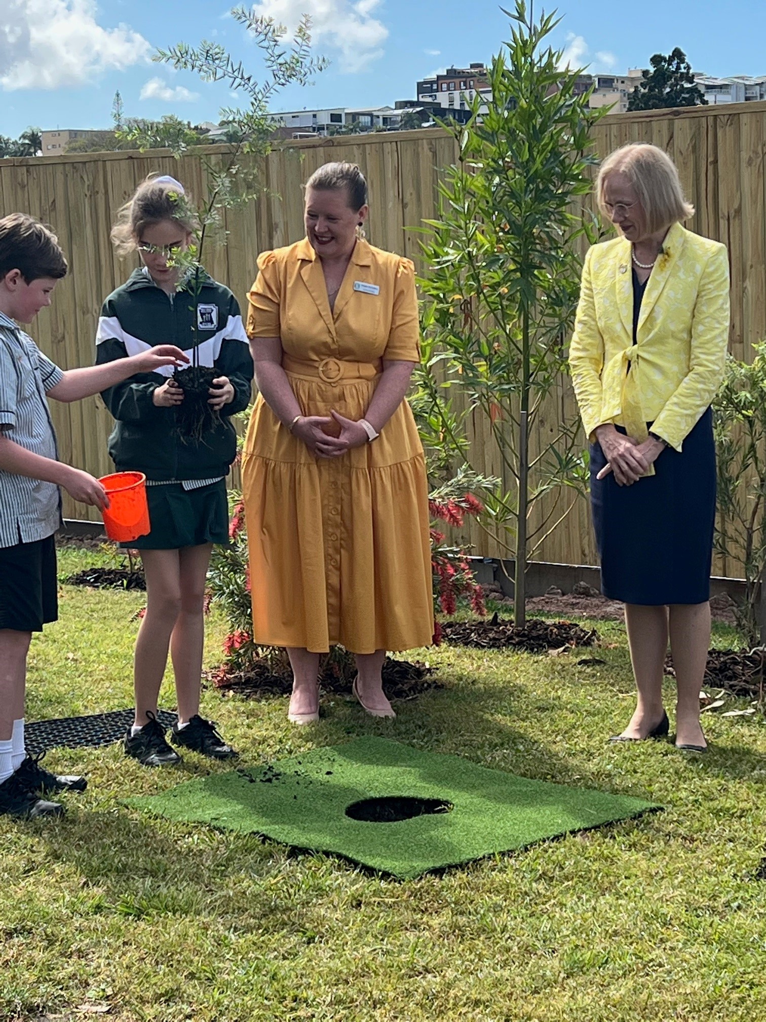 The showers cleared and our... - Holy Cross School Wooloowin | Facebook