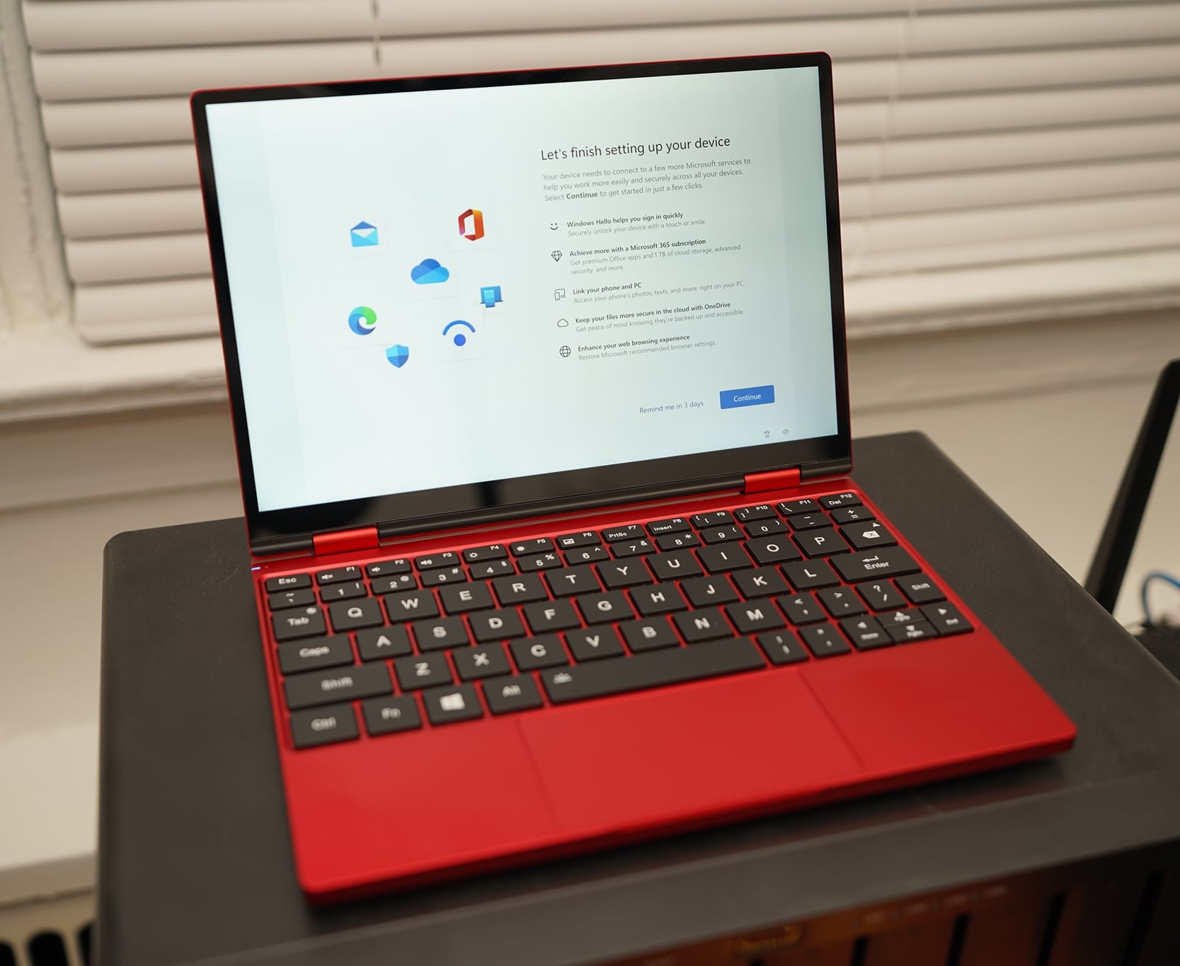 sakitech - One of the most beautiful Windows 11 laptop I...