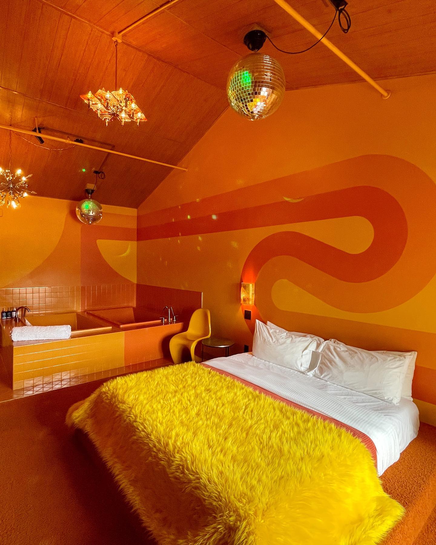 A Pretty Cool Hotel Tour - The Honeymoon Suite really sealed the deal ...