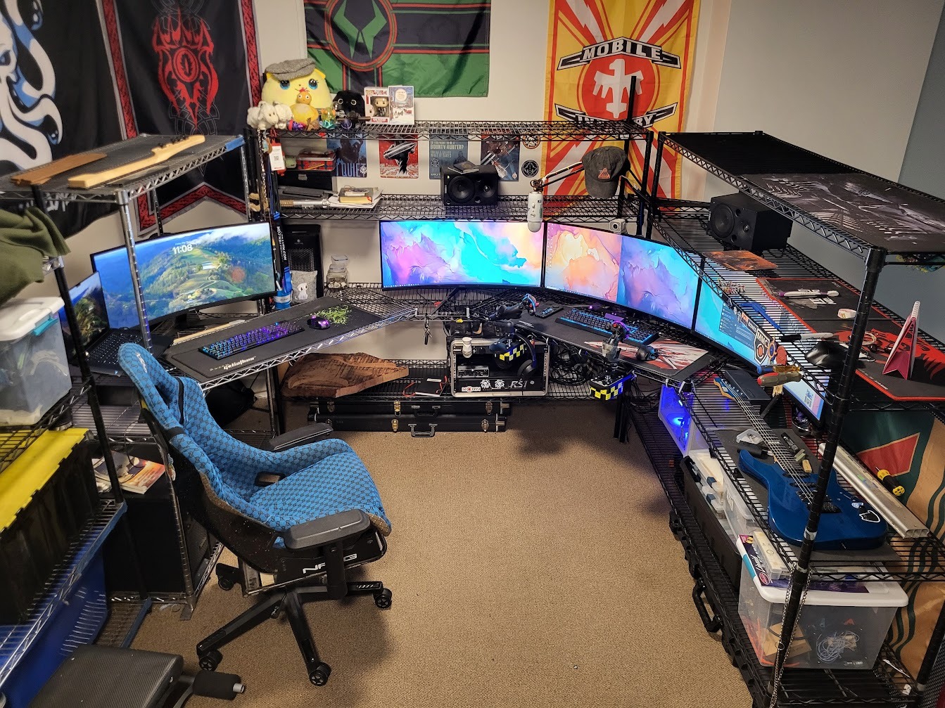 Workspace Setup Addicts | work on the left, gaming on the right, guitar ...