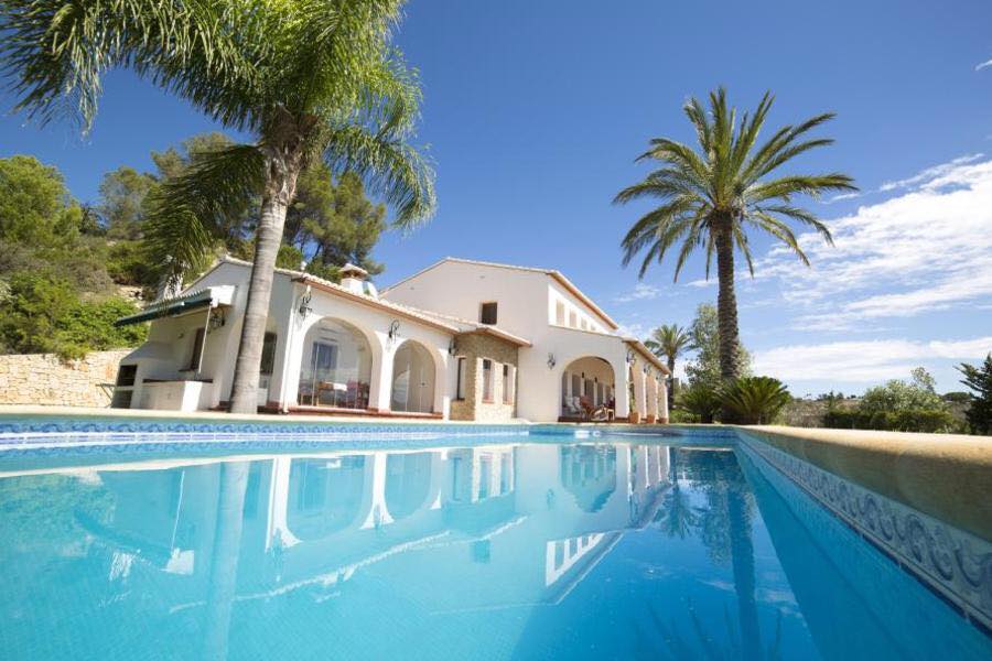 View of Million Dollar Villas for Inspired Luxury Living & Real Estate | Rijen