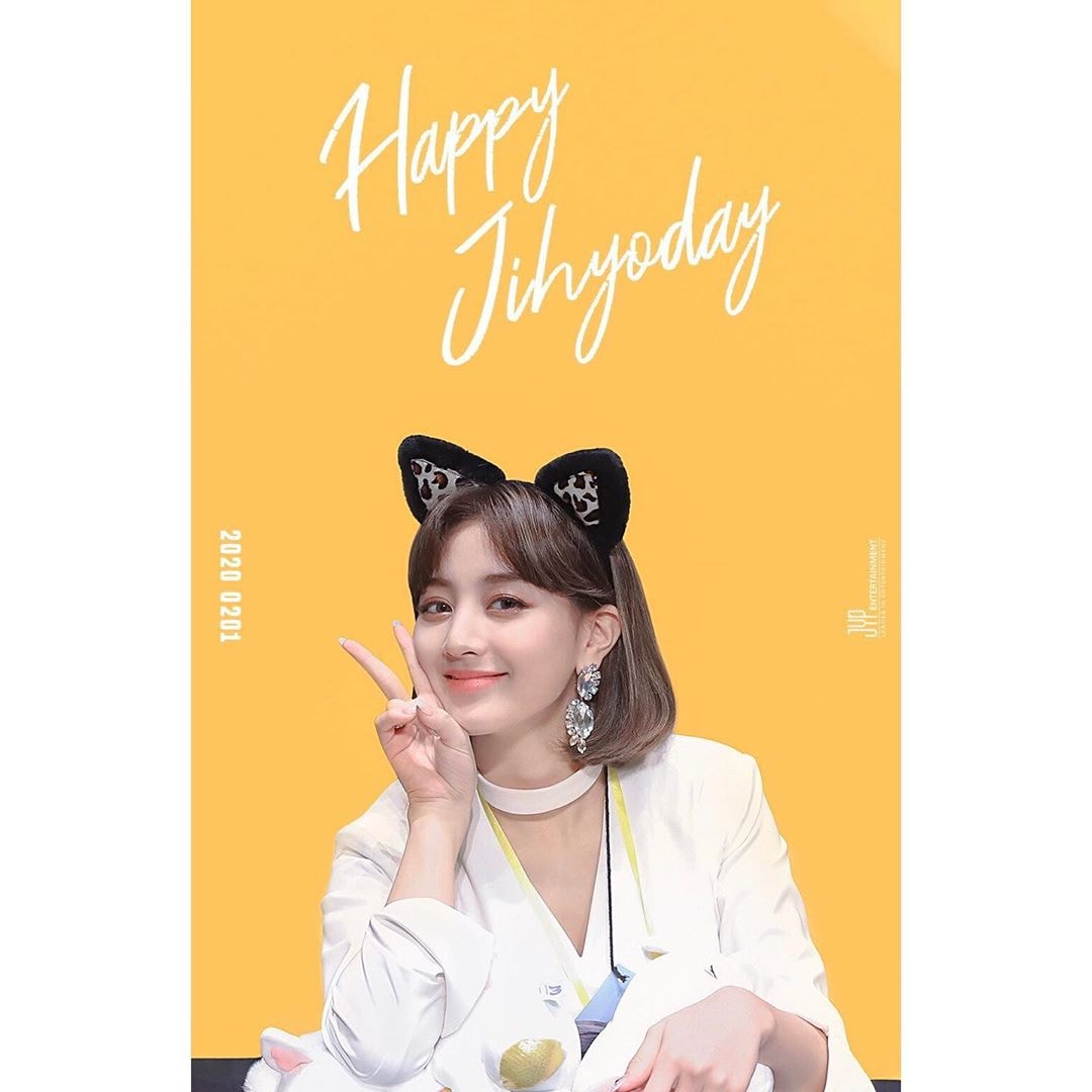 TWICE - MOMO (@officialmoguri) • Facebook