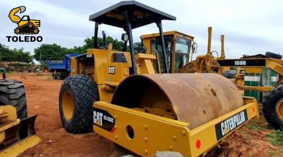Toledo Tractor Bolivia - Rodillo Compactador Liso, Caterpillar CS533C ...