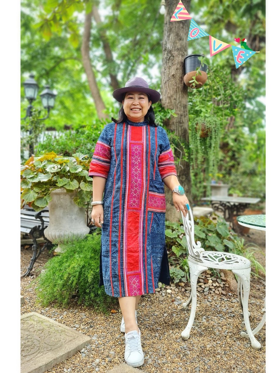 เดรสยาว คอตั้ง ผ้าฝ้ายเขียนเทียน งานปักมือ ปักไหม สีสวยๆ ค่ะ รอบอก 42 ...