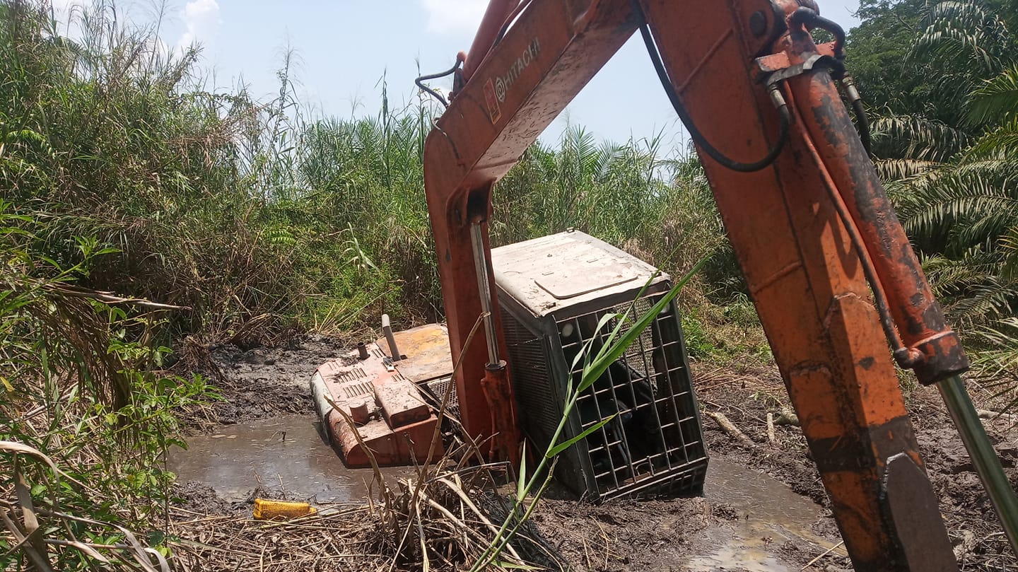 Excavator Sewa Teluk Intan Perak | Teluk Intan