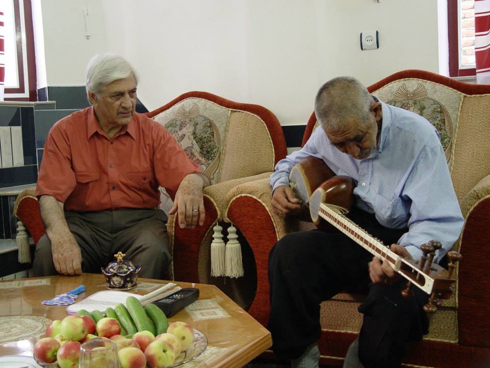 تشکل زیست محیطی همای سبز مراغه - (( گندم را برای سبزه عید هدر ندهیم ...