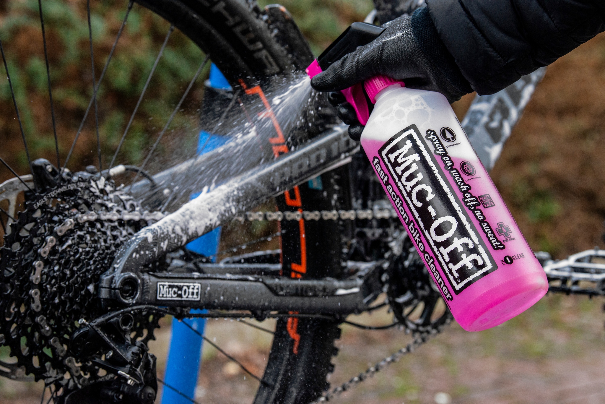 MUC-OFF DIRT BUCKET KIT WITH FILTH FILTER The Muc-Off Dirt Bucket