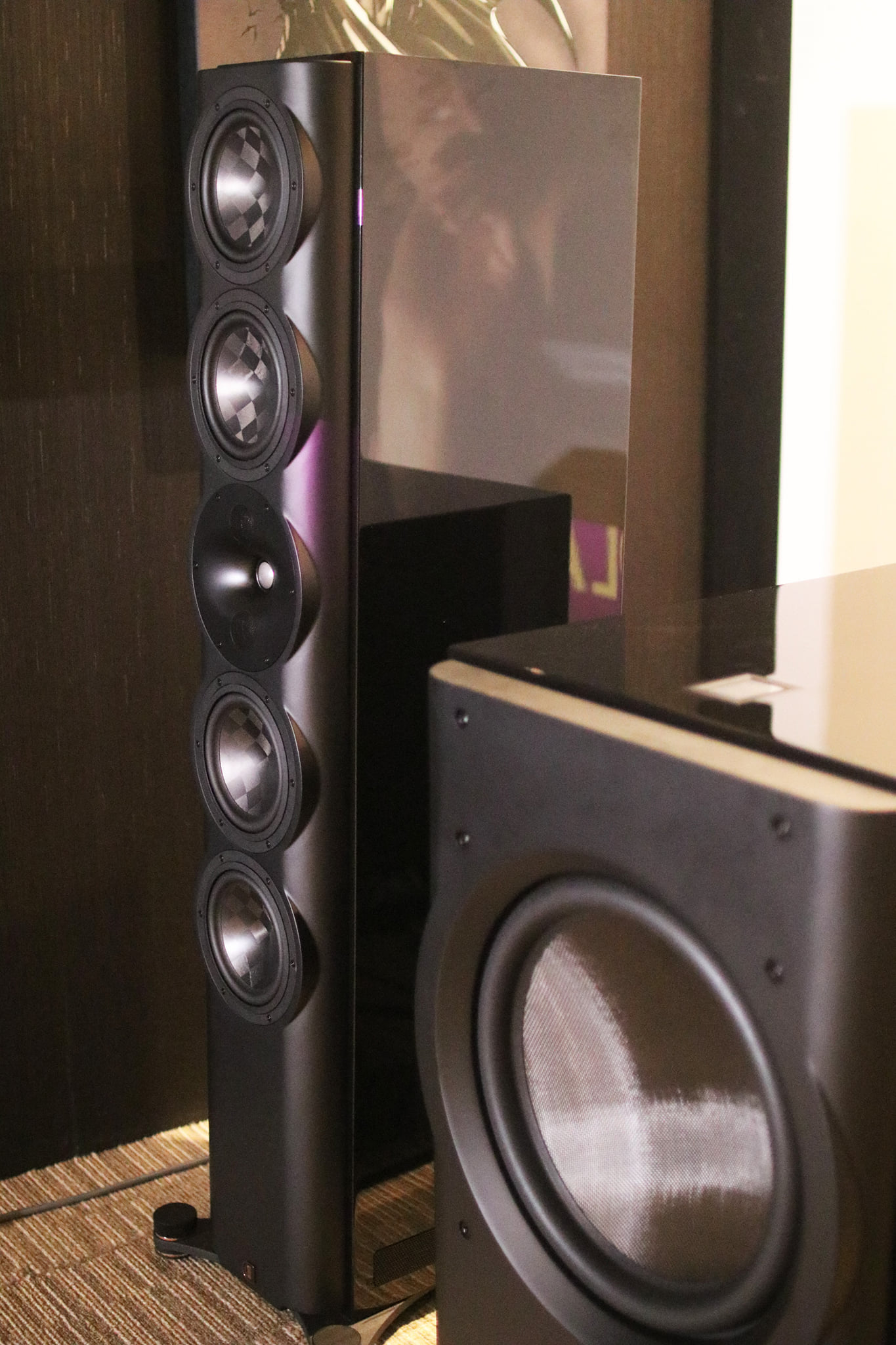 W61 - มีโอกาศได้ฟัง Perlisten ลำโพงที่ certified THX...