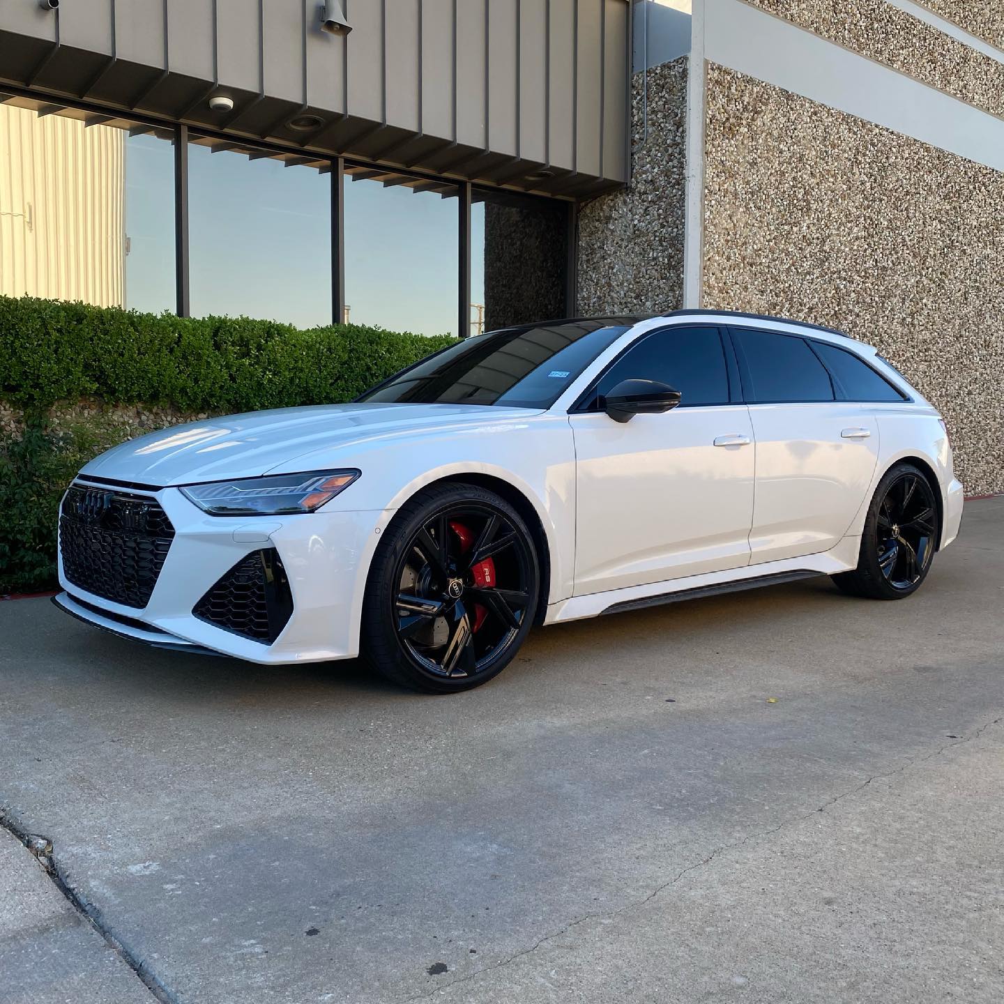 2021 Audi RS6 wheels refinished... - Unit F14 Powder Coating