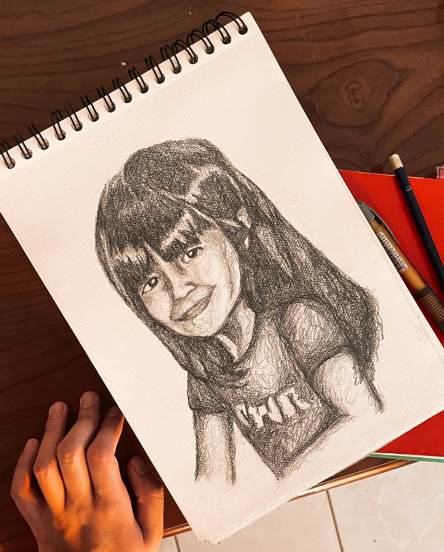 dib.pint - Mena, hola de nuevo… 🏻 #me #drawing #draw... | Facebook