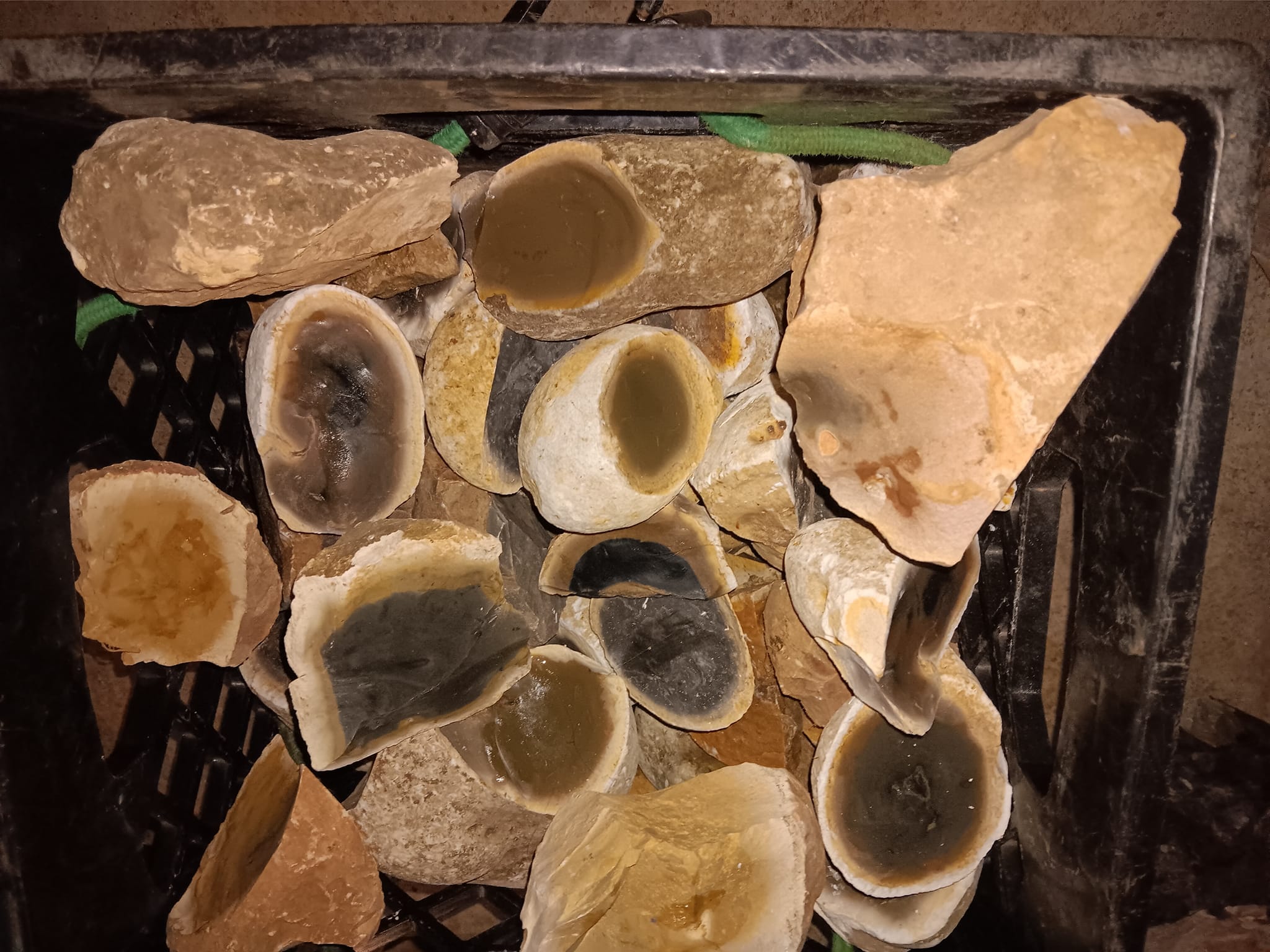 6 Pounds Of High Quality Georgetown Flint ( Whole Rock ) Flint Knapping