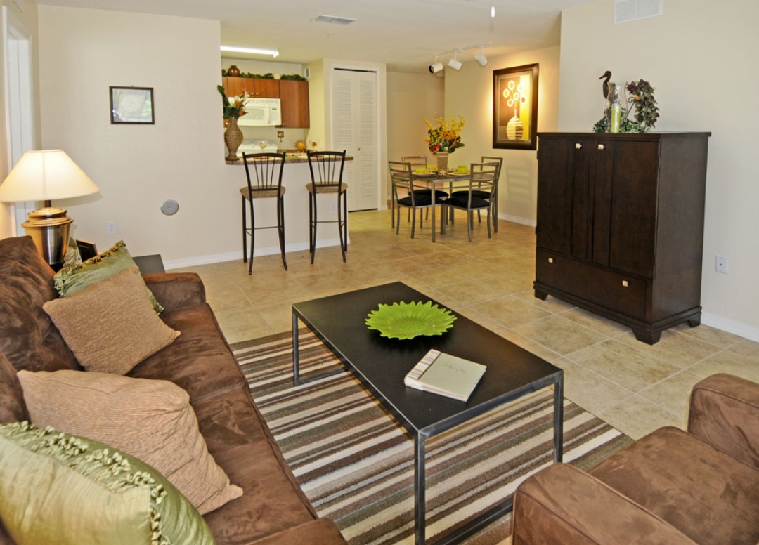 Grande Oaks Apartments | Tampa FL