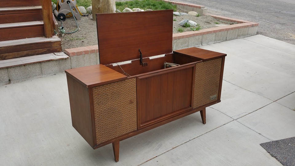 1962 Zenith MT1970 tube stereo for restoration