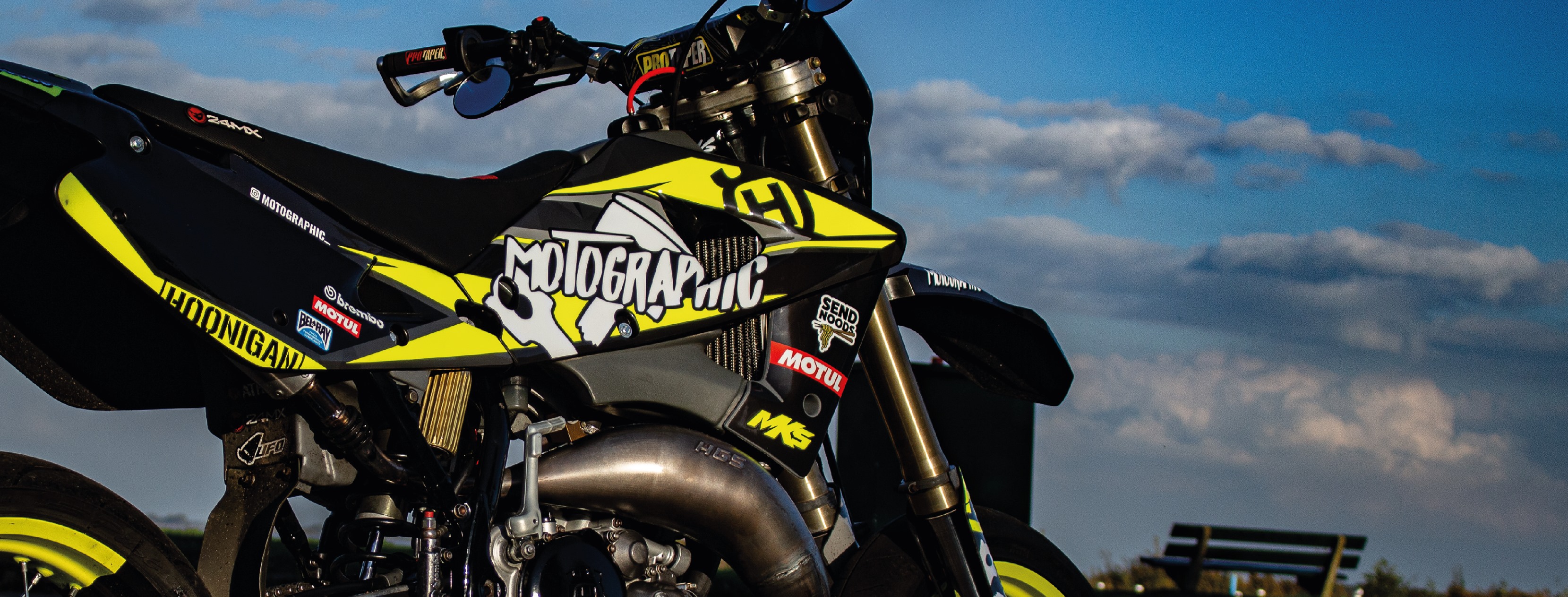 Motographic