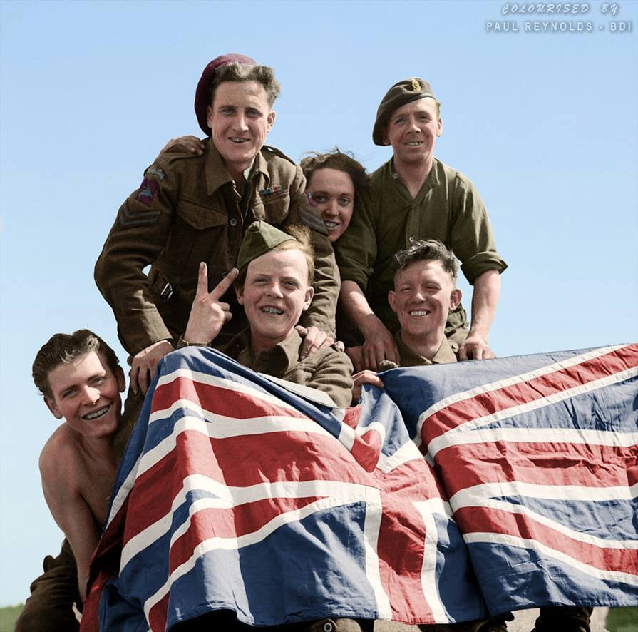Ww2colourised - British Prisoners of War celebrate their liberation ...