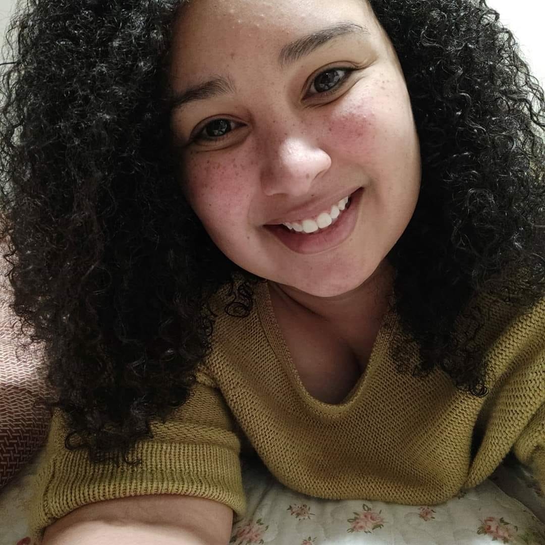 Victoria Gomes - escritora