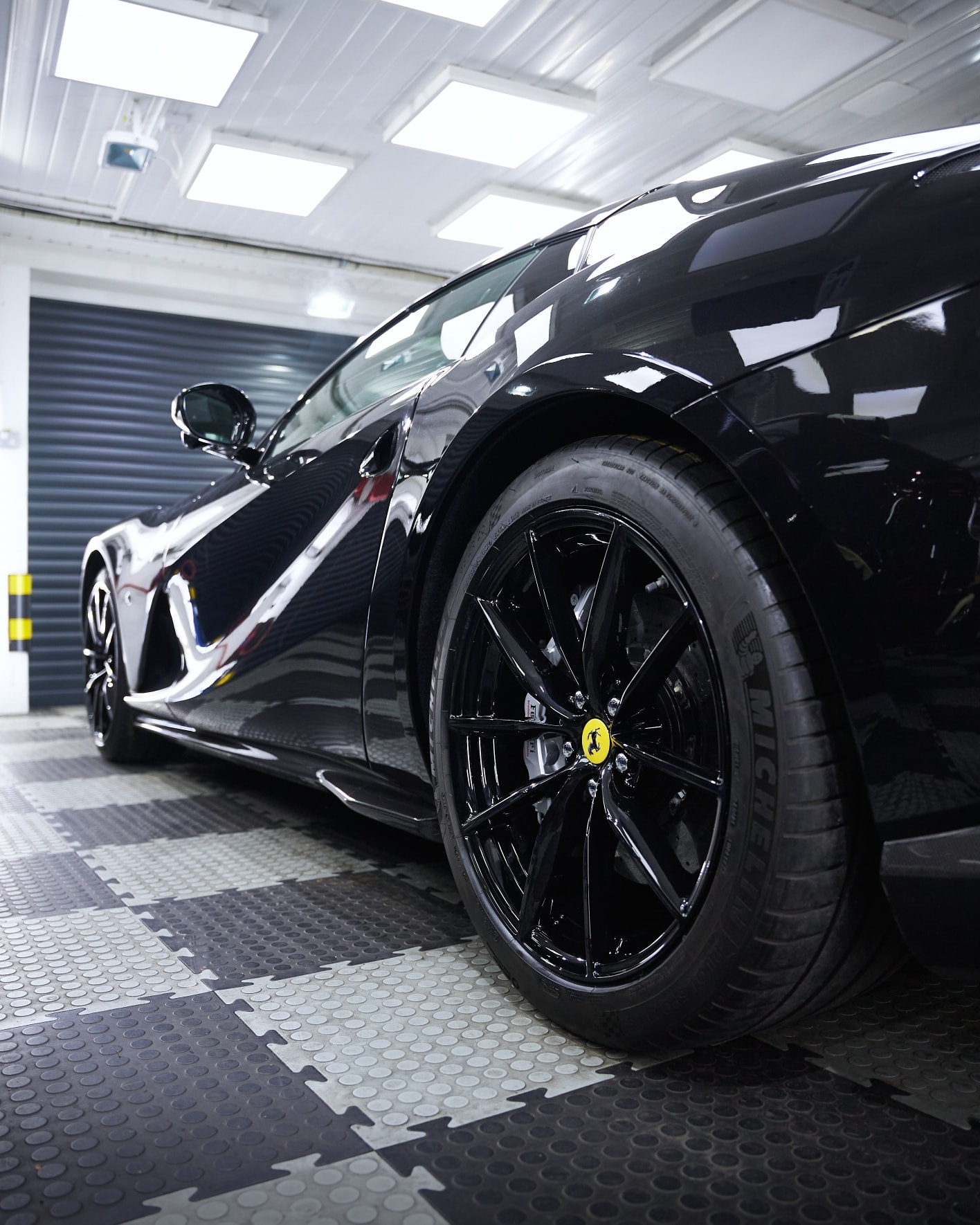 Silver to Gloss Black transformation for these Ferrari 812 Superfast ...