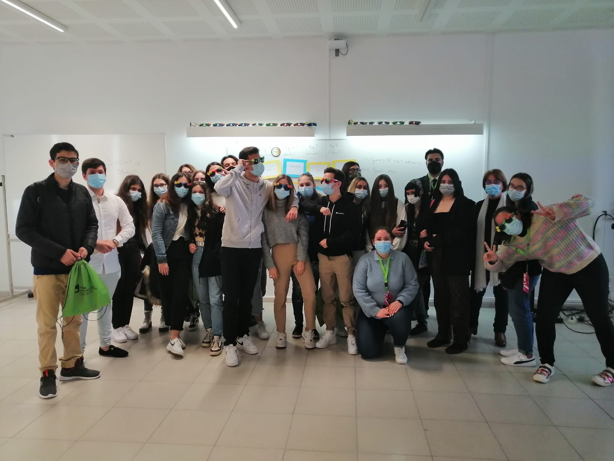 “Descobre os contornos da... - ESTGA - Universidade de Aveiro