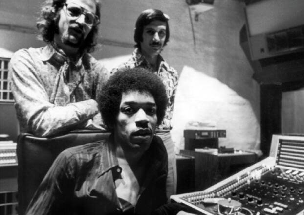 Jimi Hendrix Feelin' the music in the studio. 1969. 🎶
