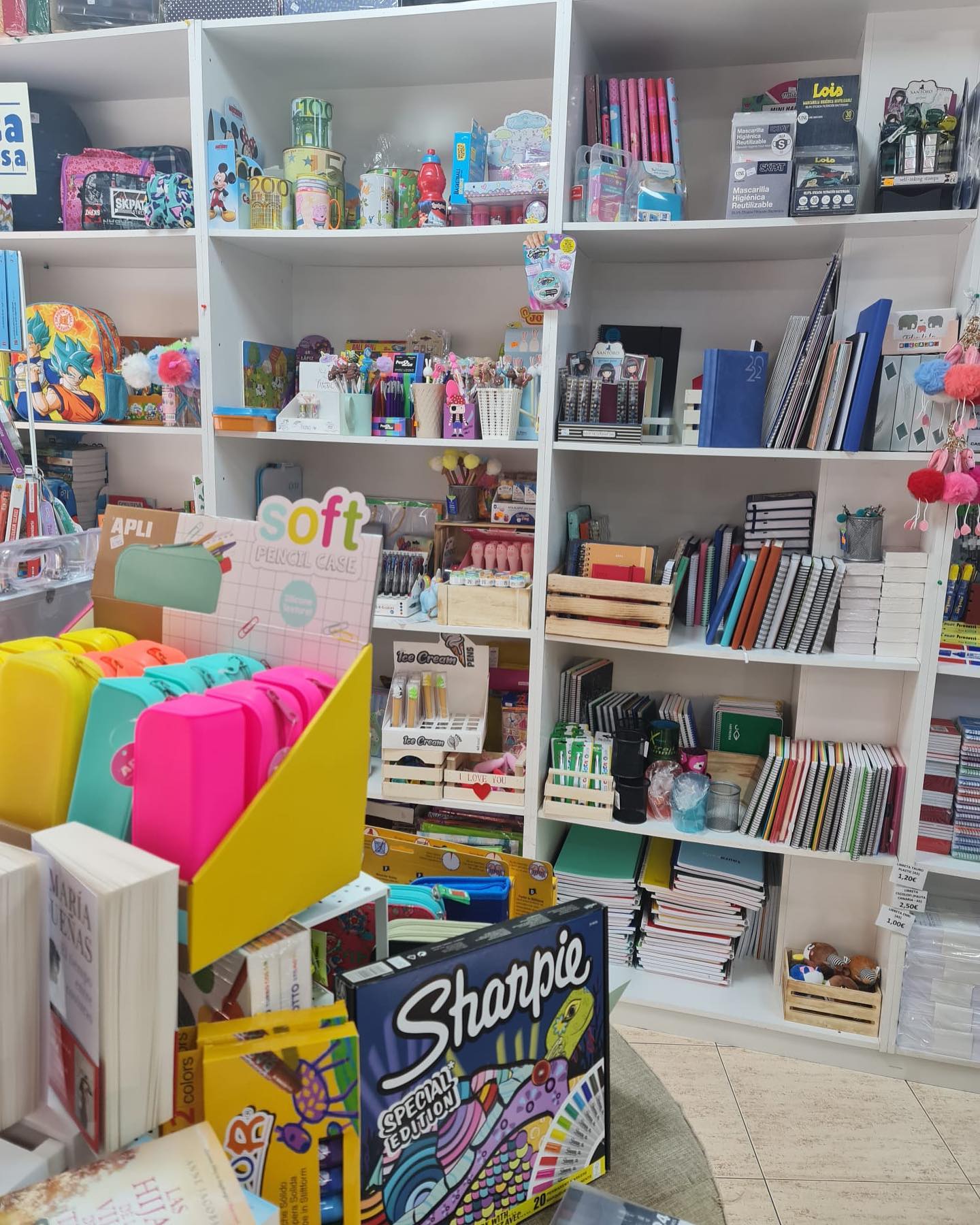 👀Has visto la cantidad de productos que... - Papelería Ribera | Facebook