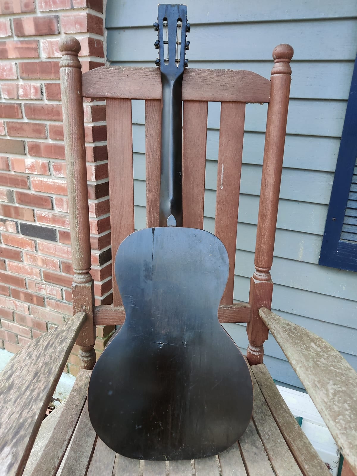 Restoring a 1930s Regal diamond head acoustic guitar