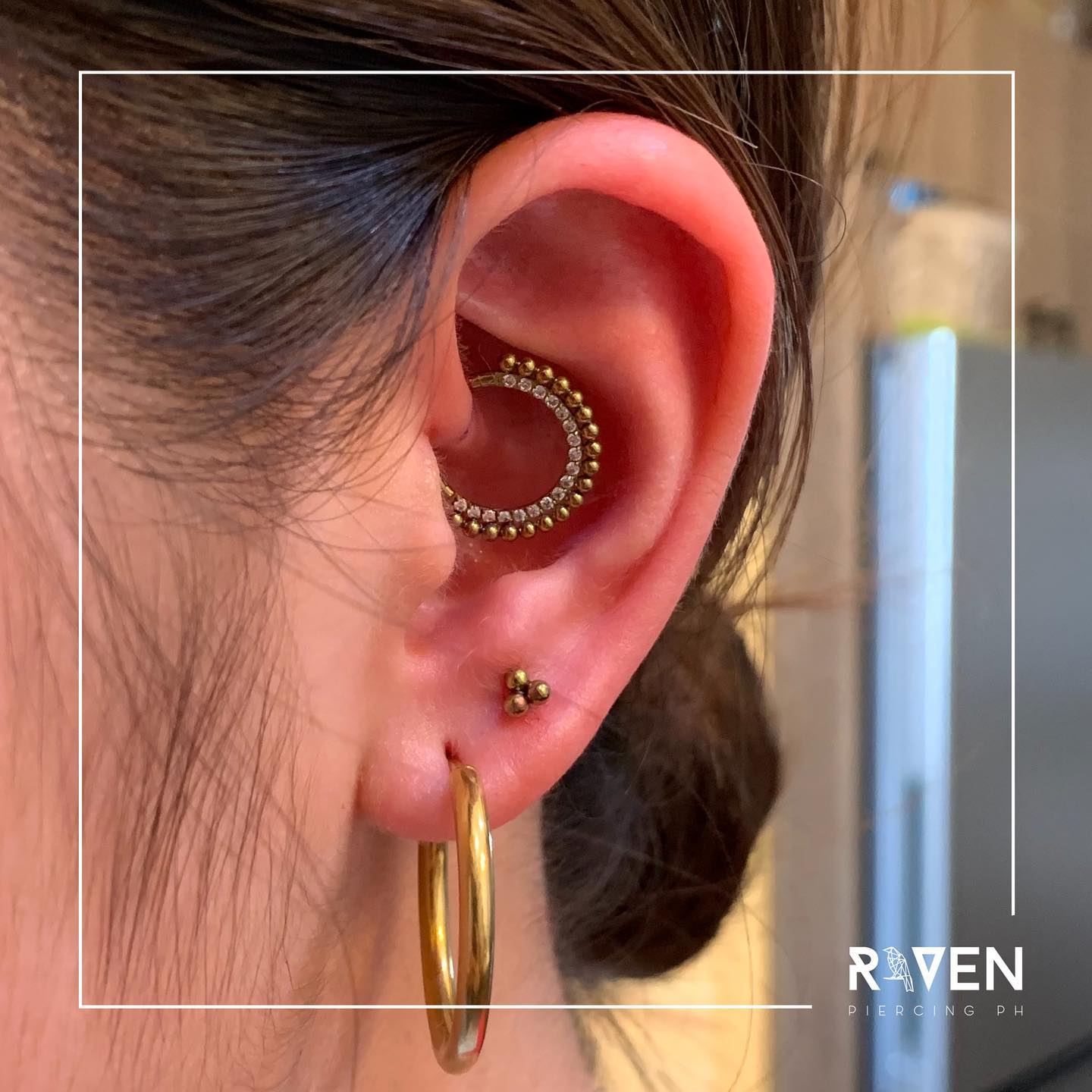Daith piercing - 10mm titanium clicker... - Raven piercing PH