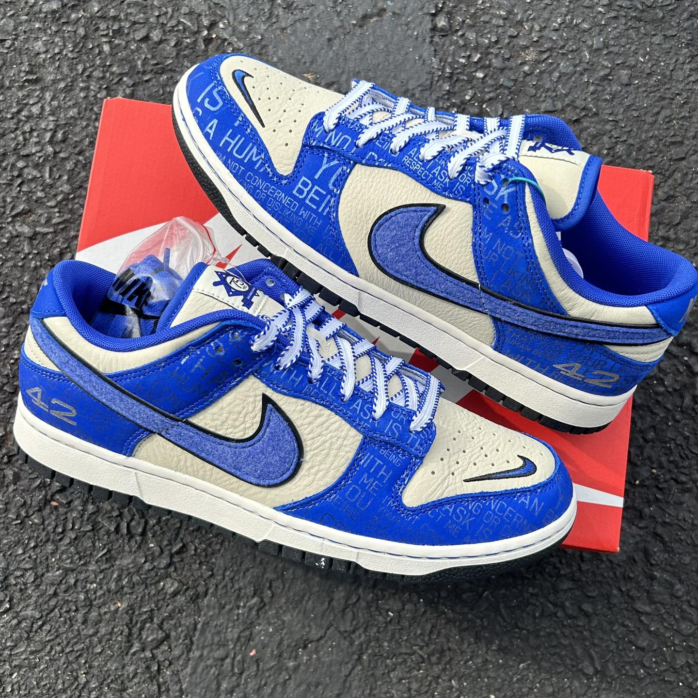 Available Black Friday! •Nike Dunk Low Jackie Robinson Size 10.5 