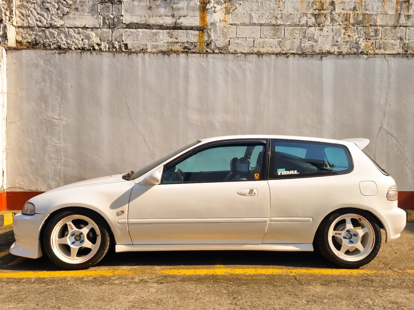 5.5K RPM - White on white... Owner: @jbnesc_ #jdm...