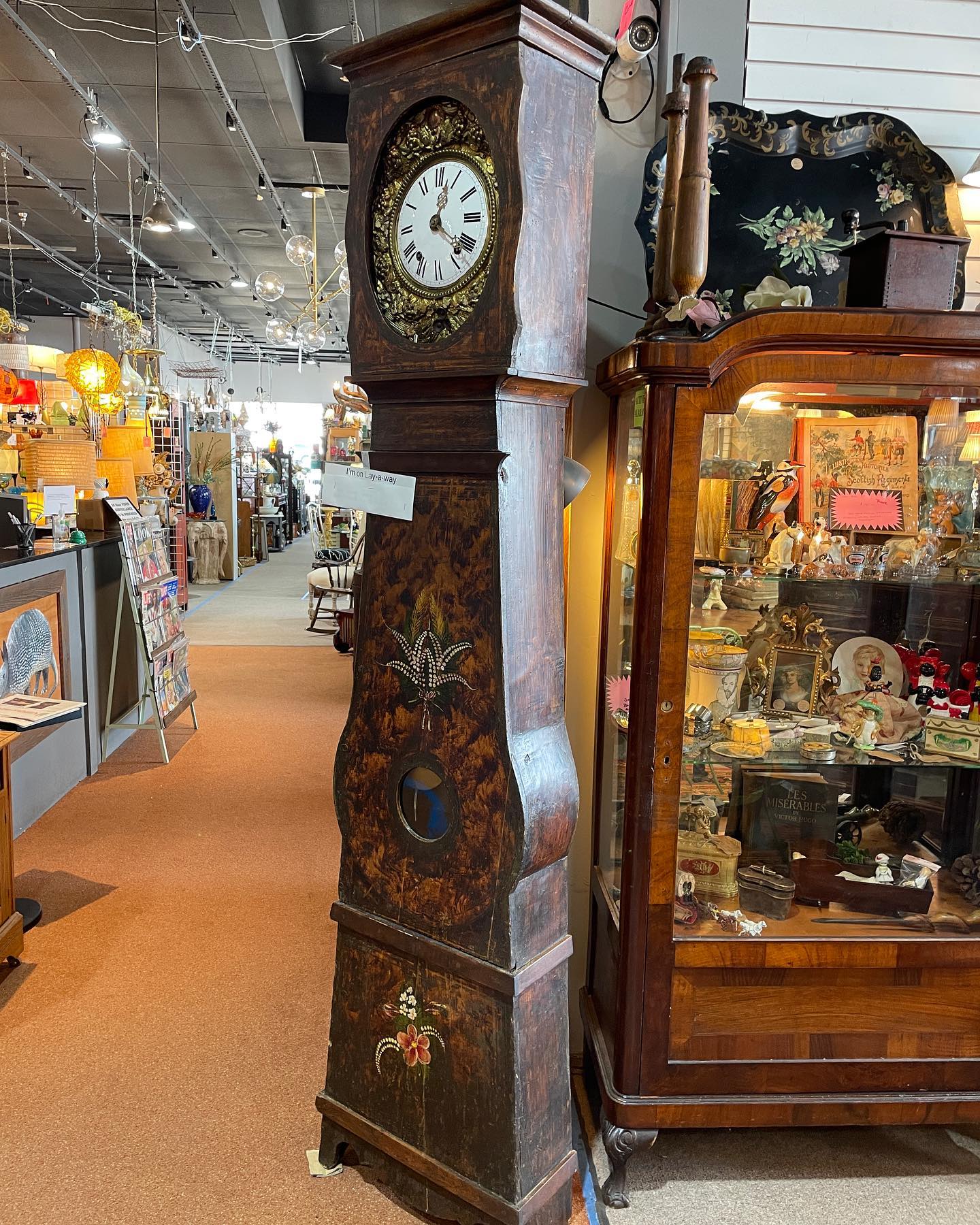 Armadillo Antiques N More