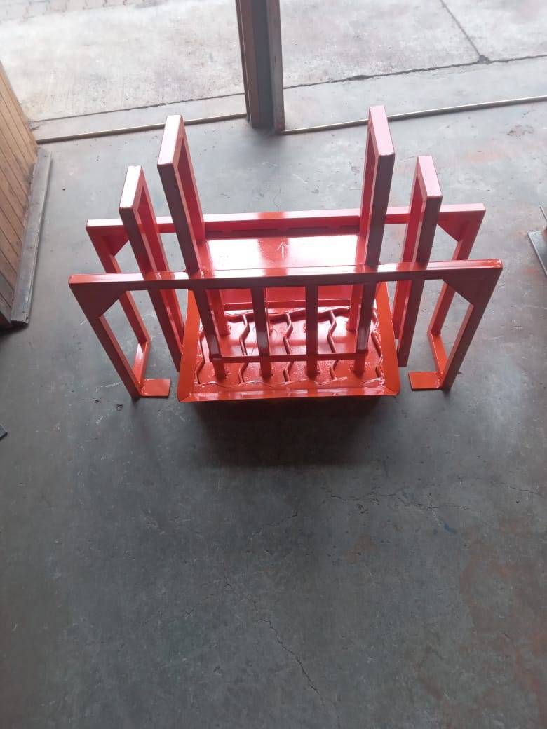 Dynamic Brick Machines