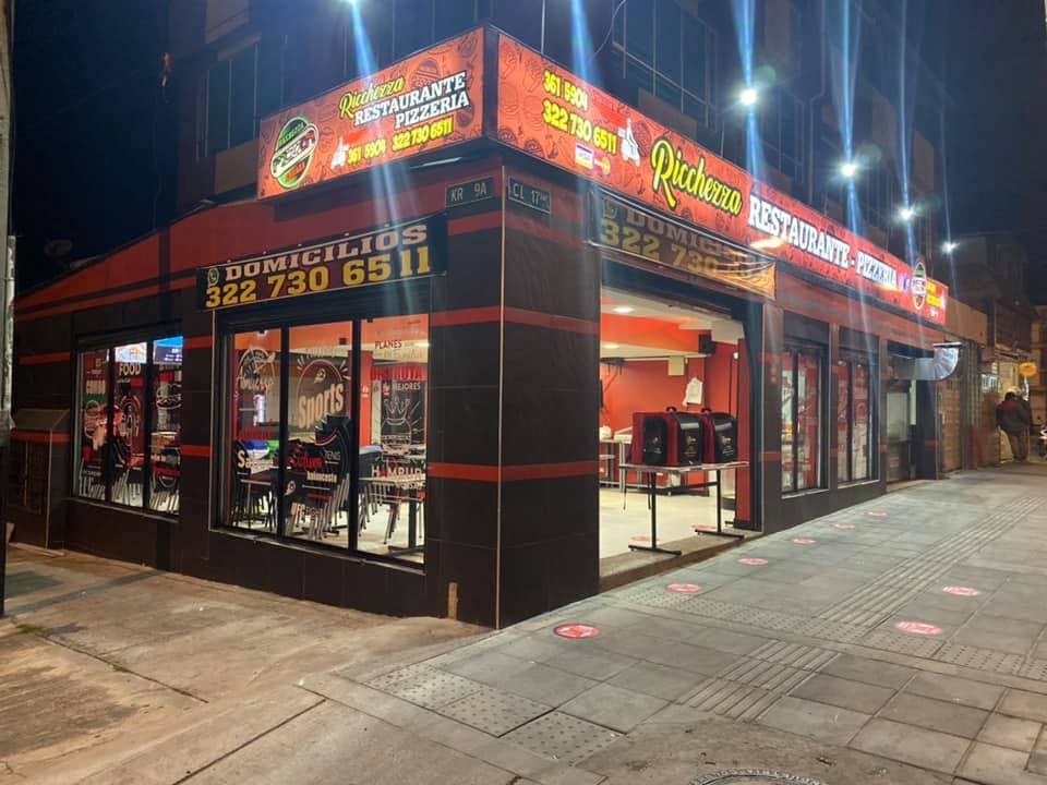 Ricchezza PIZZA Romana | Bogotá