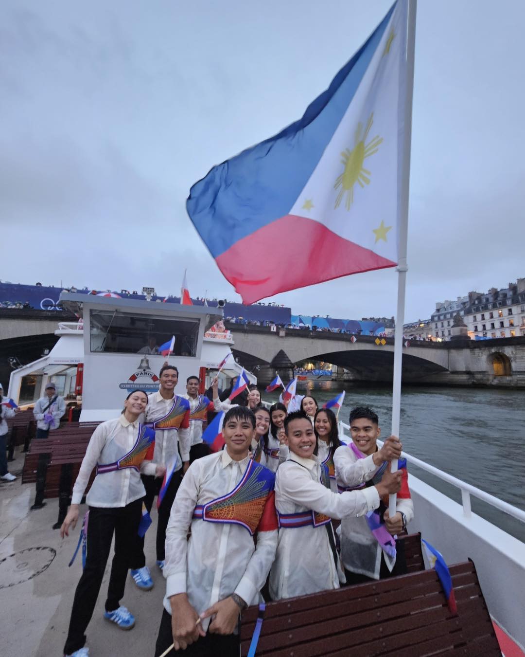 All smiles for Team... - Aice Ice Cream Philippines