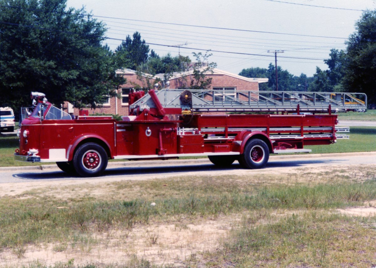 当時物 アロー リアマウントランプ ARROWLAMP 昭和 アメ車 国産旧車 What is the era of Kinston's 1952 American LaFrance 700 series
