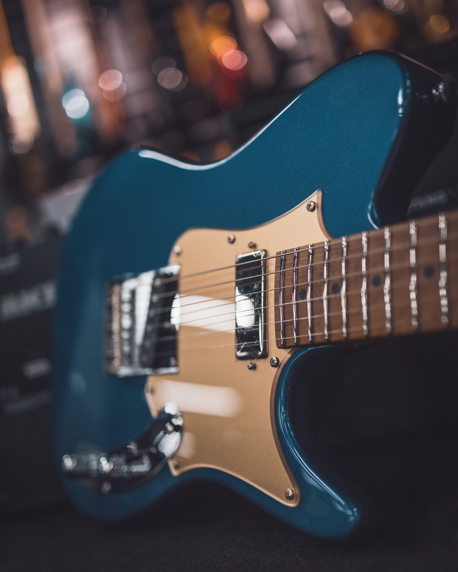 🔵 More super-modern T-style axes, the Ibanez AZS series in shades