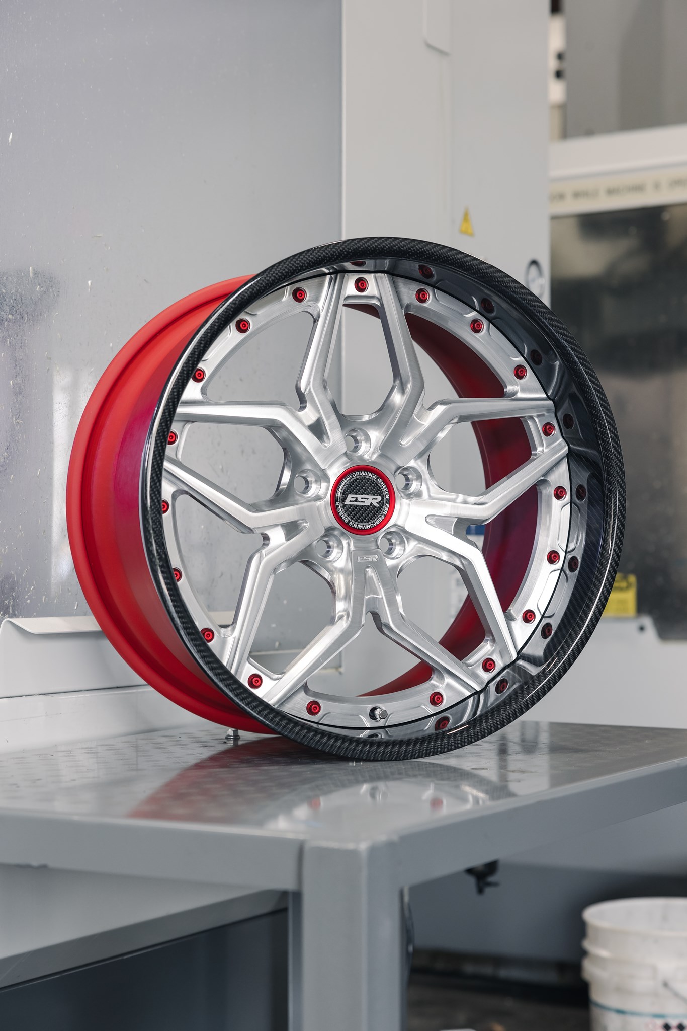 ESR Wheels - Red Bottom🚨 The #LP52 3 piece wheels built... | Facebook