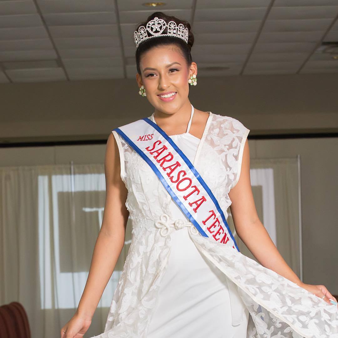 Alexandra Lin Knits - Miss Sarasota Teen looking like a fabulous # ...