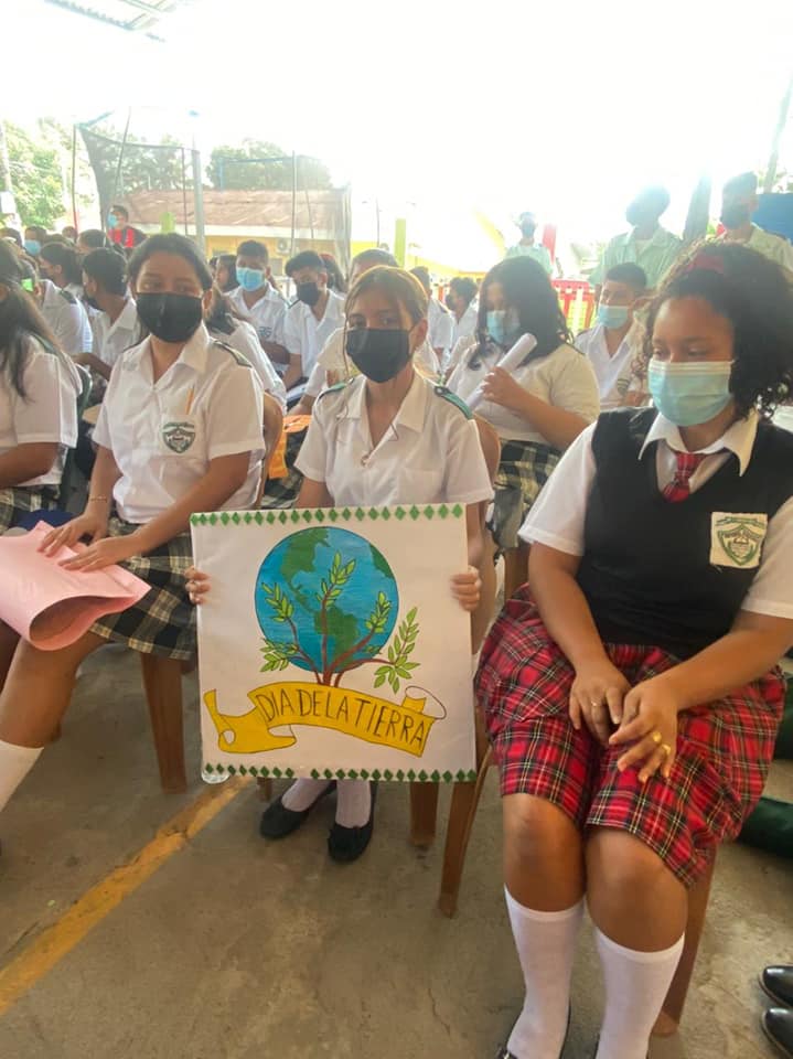 22 de... - Jardin-Escuela e Instituto Privado Fe Y Esperanza | Facebook