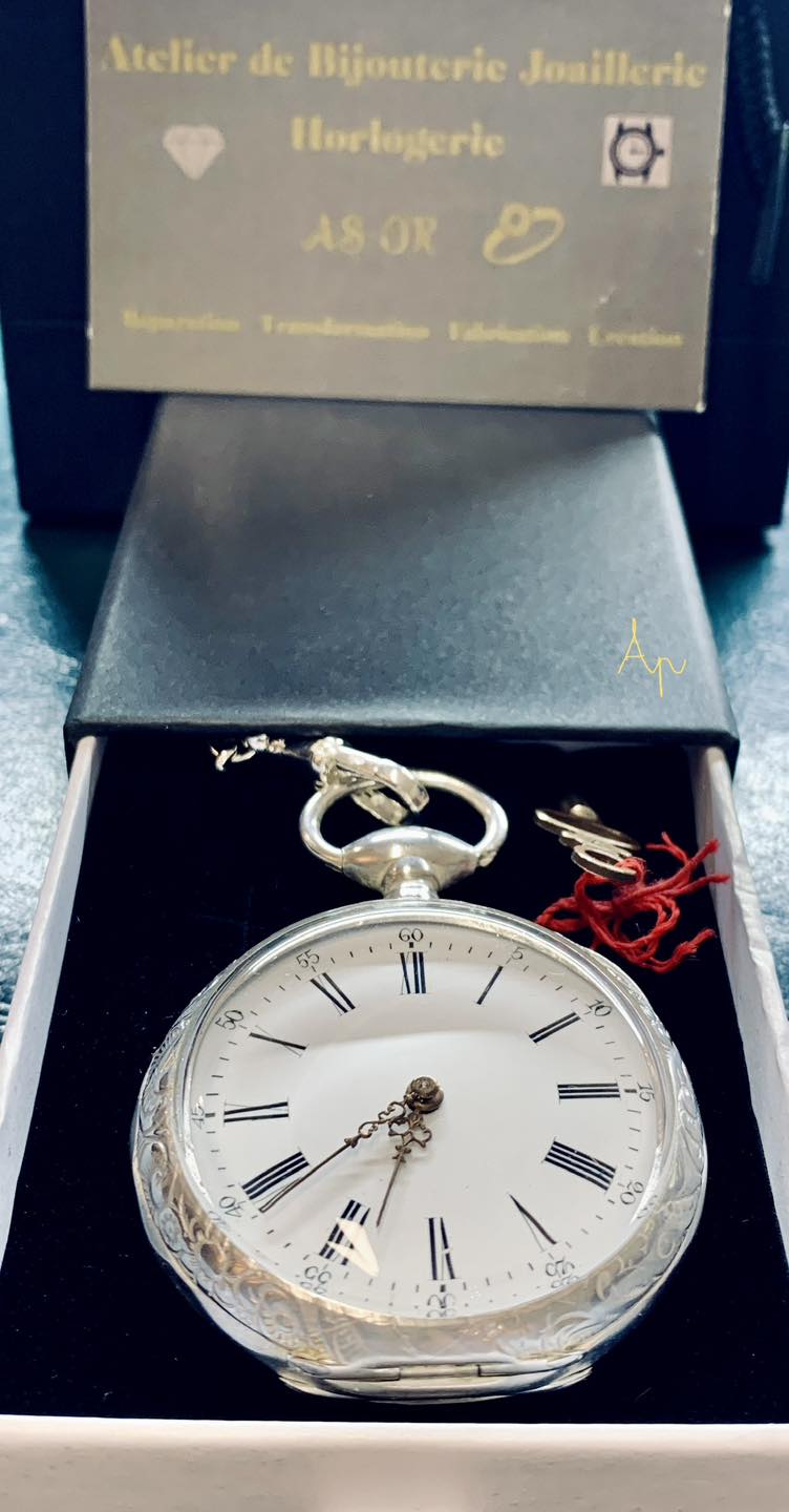 Montre Gousset Ancienne En Argent Massif - Mouvement Mécanique à Clé - À Réviser