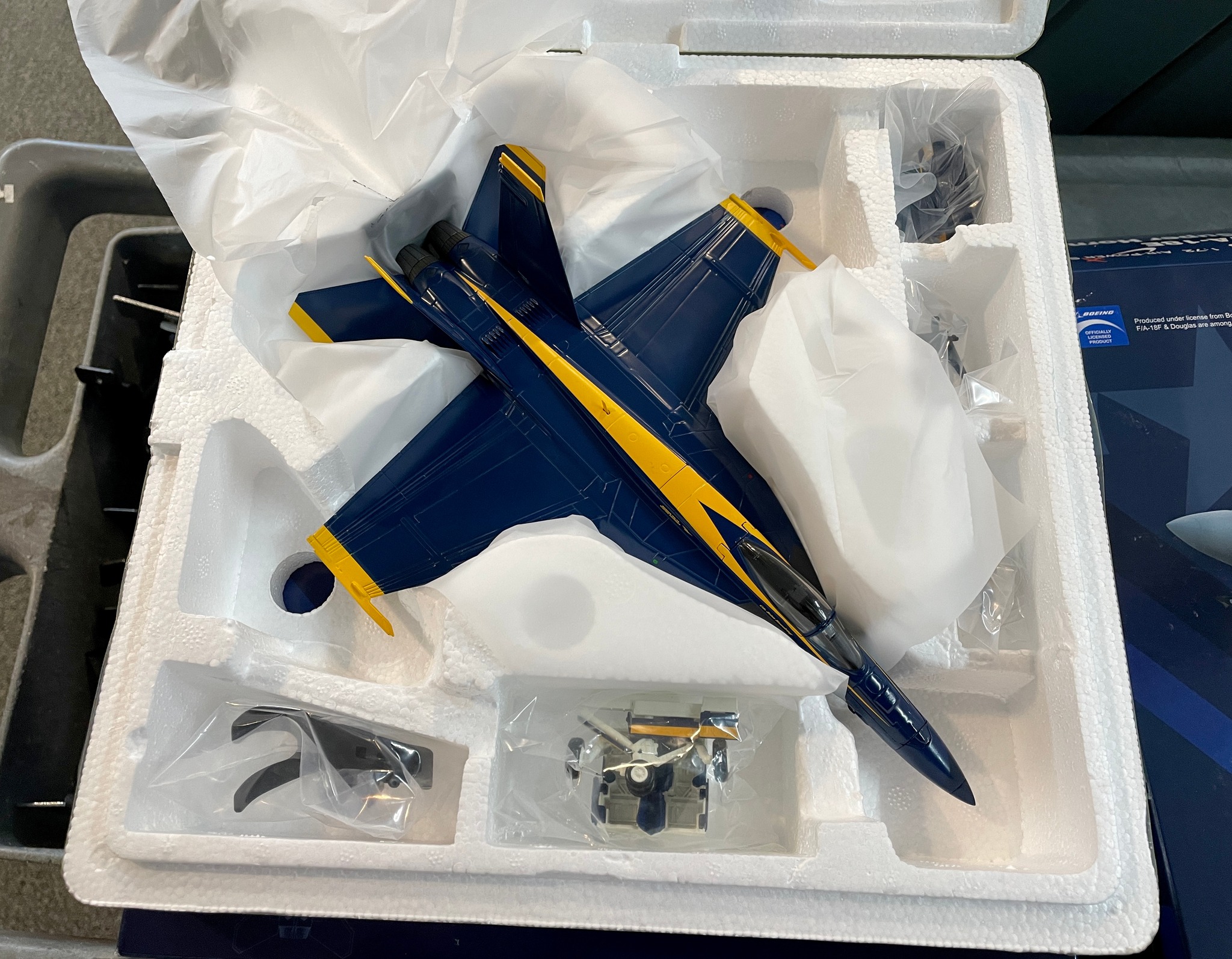 Adding 1/72nd scale Blue Angels F/A-18E Super Hornet to my collection