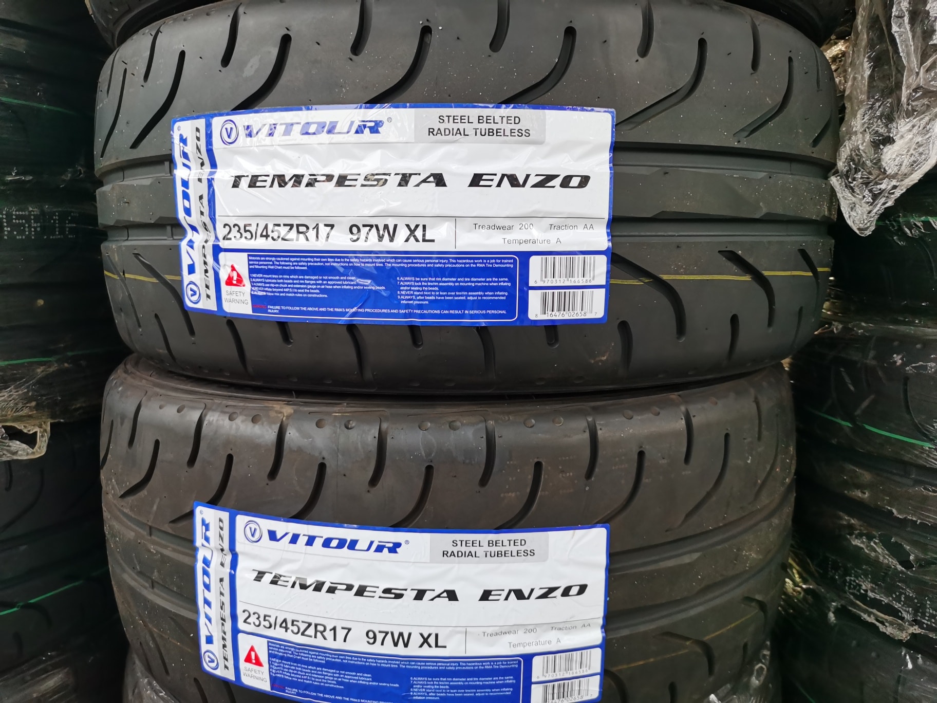 Many sizes of Vitour Tempesta Enzo V02R (Extreme UHP/track day 