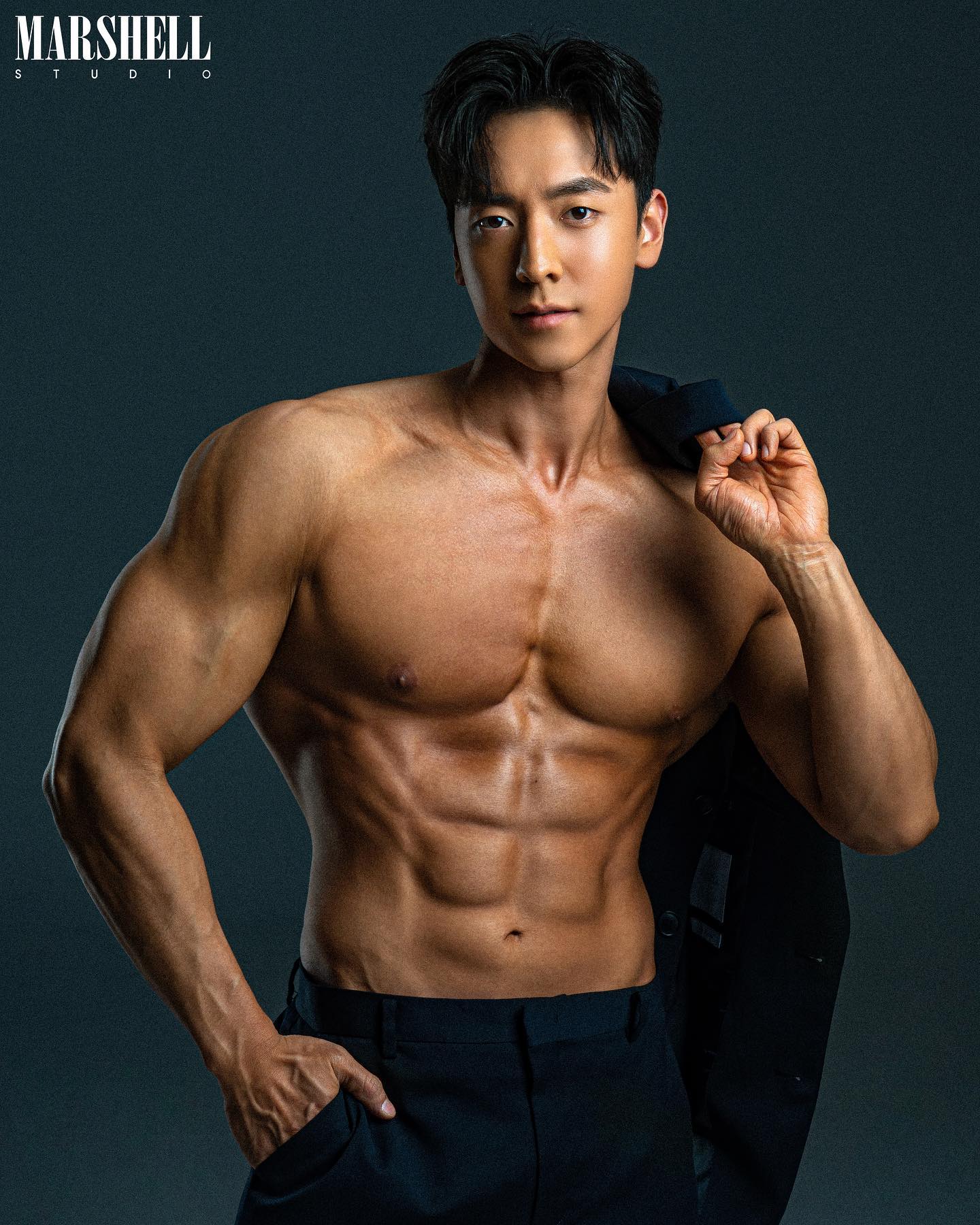 Marshell - Suit Concept 고급스러운 tone and manner로 수트 컨셉... | Facebook