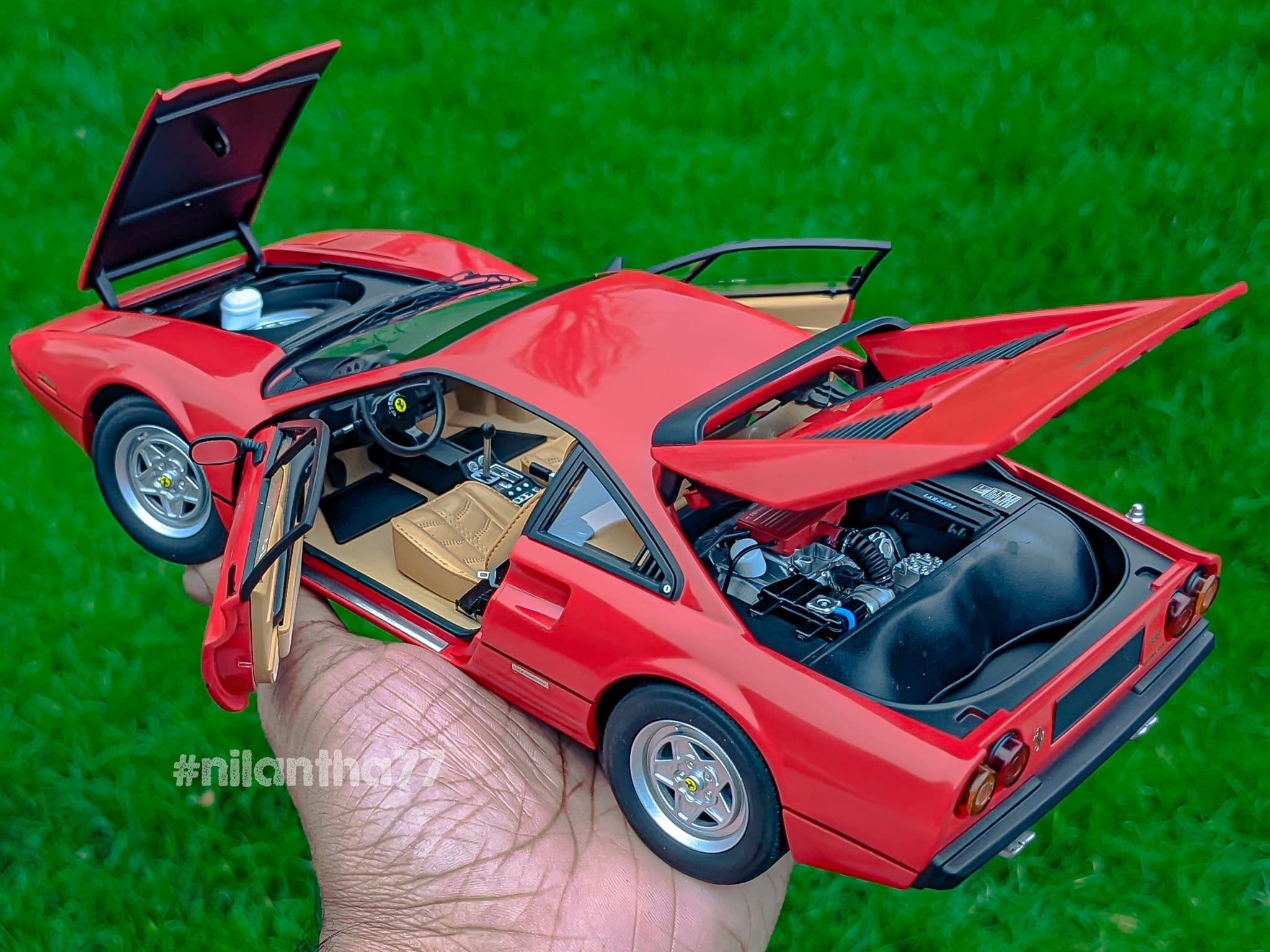 1975 - Ferrari 308 GTB ('75 Paris Saloon) 3.0 litre V8 1:18 Kyosho